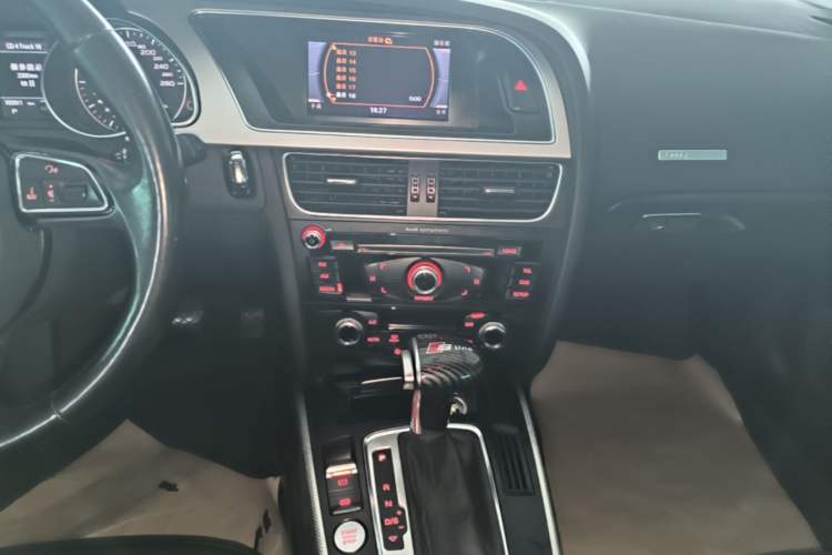 Used Audi A5 2016 Sportback 45 TFSI Audio And AC Panel