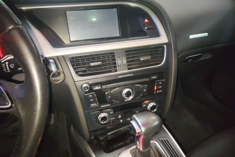 Used Audi A5 2016 Sportback 45 TFSI Audio And AC Panel