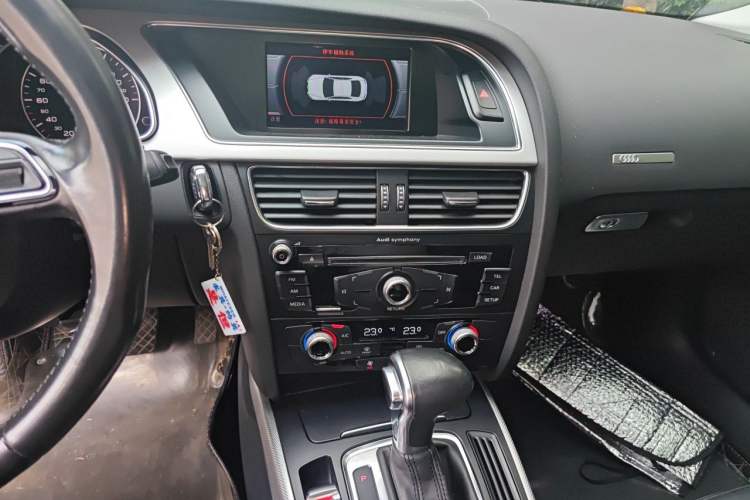 Used Audi A5 2016 Restyled Sportback 45 TFSI Comfort Version Audio And AC Panel