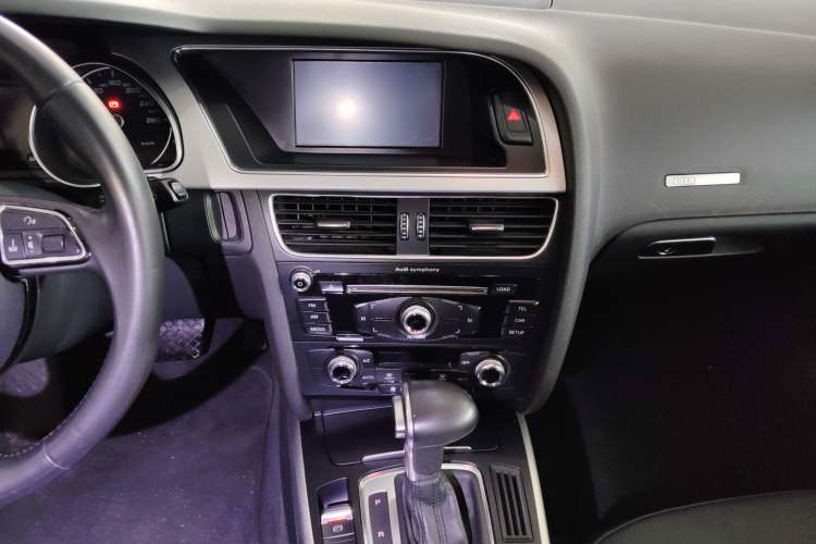 Used Audi A5 2016 Sportback 45 TFSI Audio And AC Panel