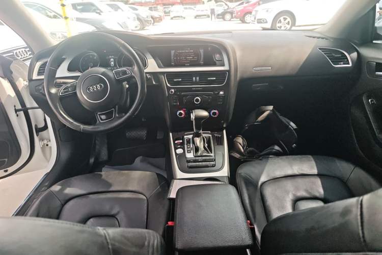 Used Audi A5 2016 Sportback 45 TFSI Center Console