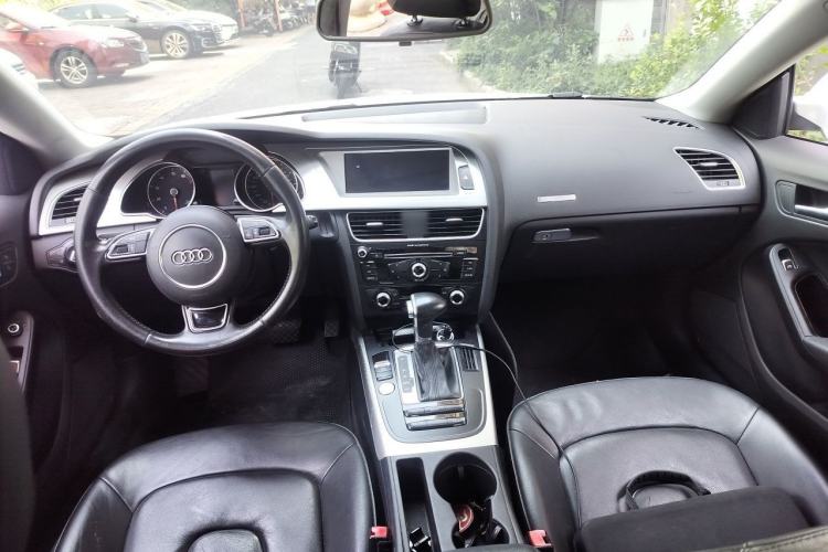 Used Audi A5 2016 Sportback 45 TFSI Center Console