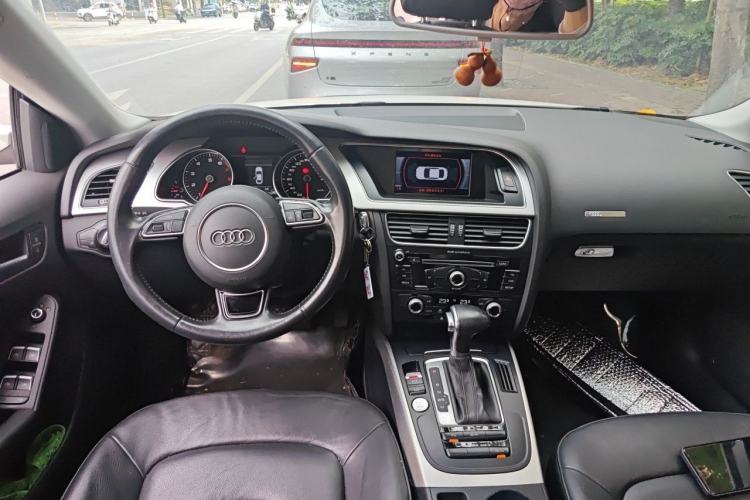 Used Audi A5 2016 Restyled Sportback 45 TFSI Comfort Version Center Console