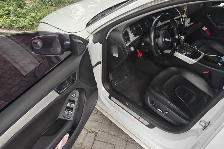 Used Audi A5 2016 Restyled Sportback 45 TFSI Comfort Version Driver Seat