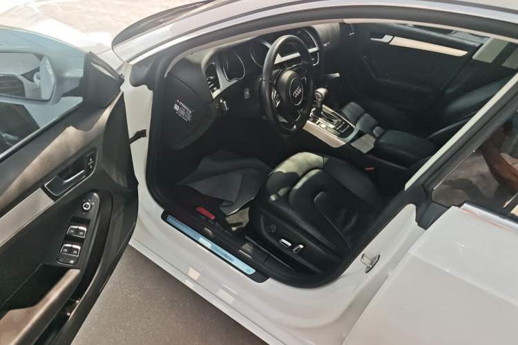Used Audi A5 2016 Sportback 45 TFSI Driver Seat