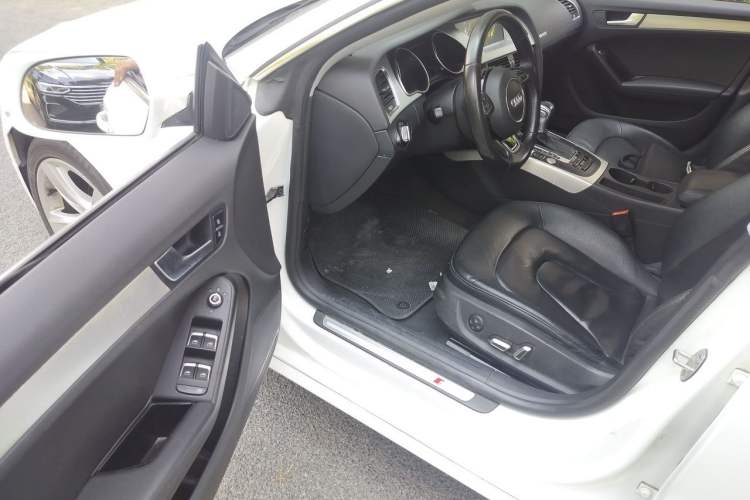 Used Audi A5 2016 Sportback 45 TFSI Driver Seat