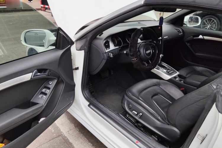 Used Audi A5 2016 Cabriolet 45 TFSI Ambition Edition Driver Seat