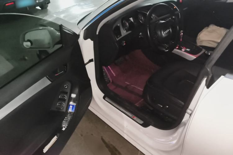 Used Audi A5 2016 Restyled Sportback 45 TFSI Comfort Version Driver Seat