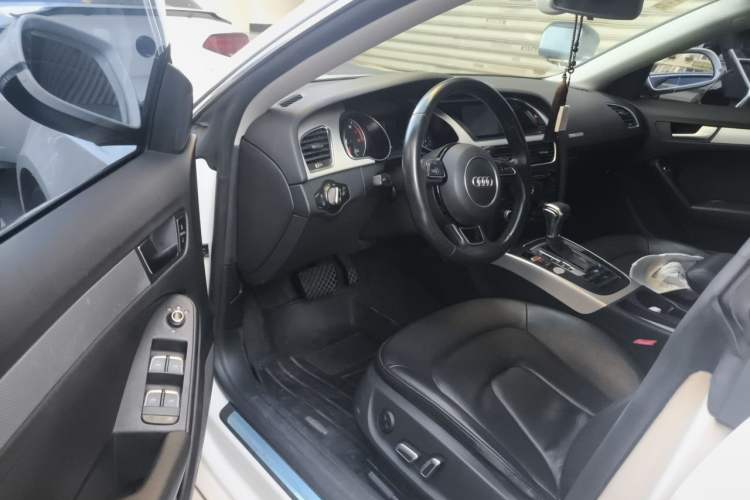 Used Audi A5 2016 Sportback 45 TFSI Driver Seat