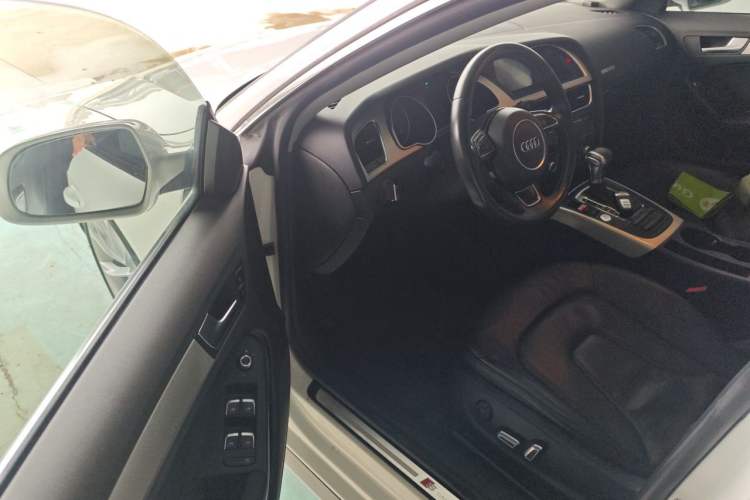 Used Audi A5 2016 Restyled Sportback 45 TFSI Comfort Version Driver Seat