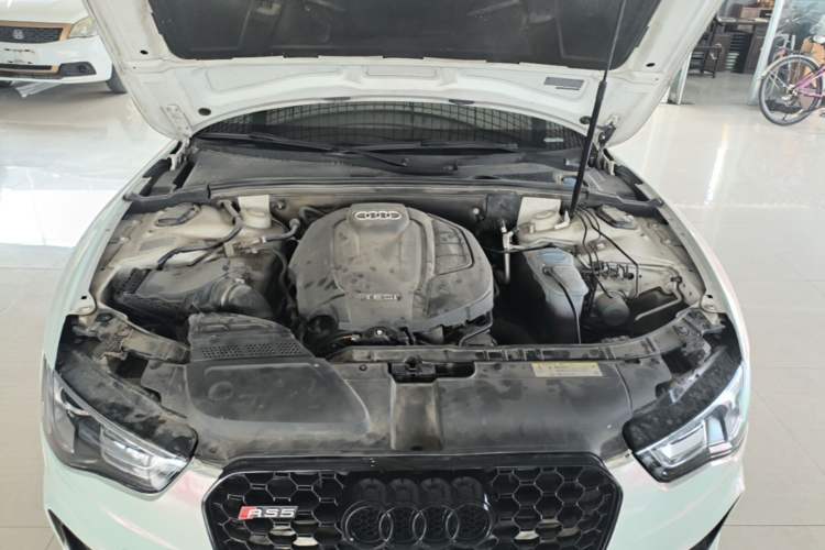 Used Audi A5 2016 Sportback 45 TFSI Engine Bay