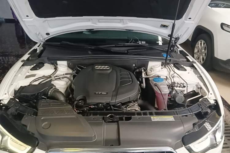 Used Audi A5 2016 Restyled Sportback 35 TFSI Ambition Edition Engine Bay