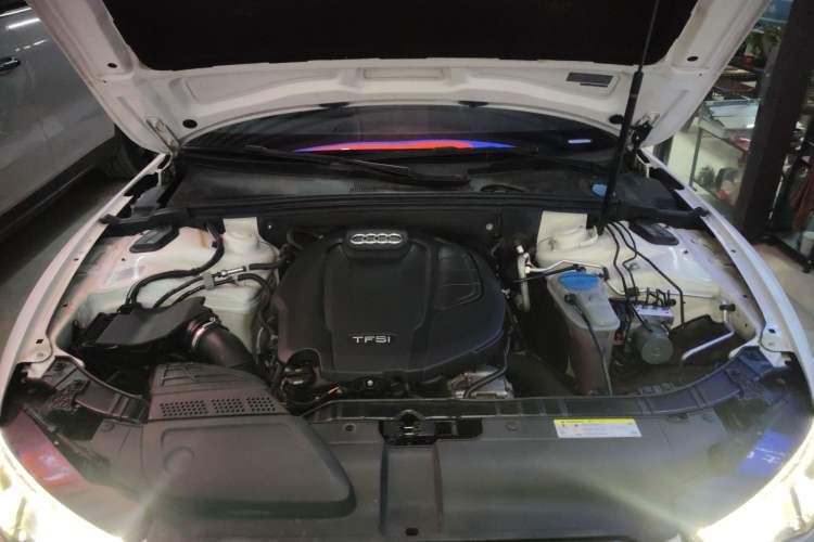 Used Audi A5 2016 Sportback 45 TFSI Engine Bay