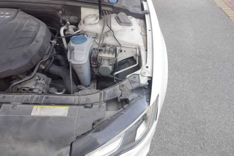 Used Audi A5 2016 Sportback 45 TFSI Engine Bay Left