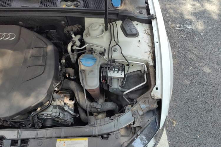 Used Audi A5 2016 Restyled Sportback 45 TFSI Comfort Version Engine Bay Left