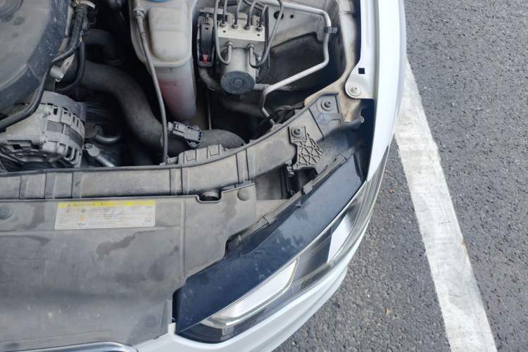Used Audi A5 2016 Restyled Sportback 45 TFSI Comfort Version Engine Bay Left