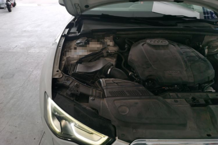 Used Audi A5 2016 Restyled Sportback 35 TFSI Ambition Edition Engine Bay Right