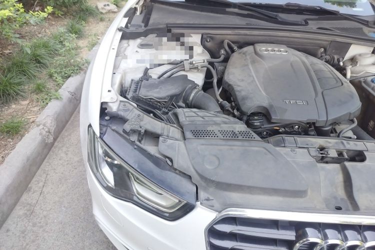 Used Audi A5 2016 Sportback 45 TFSI Engine Bay Right