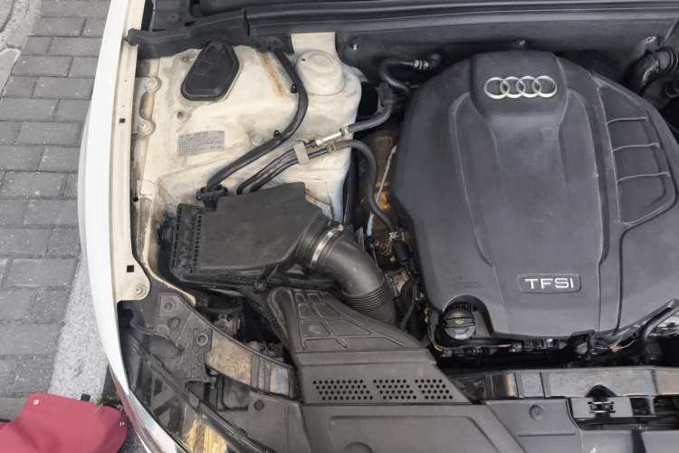 Used Audi A5 2016 Sportback 45 TFSI Engine Bay Right