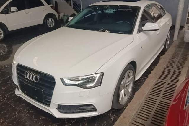 Ojetý Audi A5 2016 Restyled Sportback 35 TFSI Ambition Edition