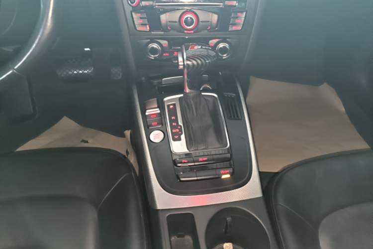 Used Audi A5 2016 Sportback 45 TFSI Gear Lever