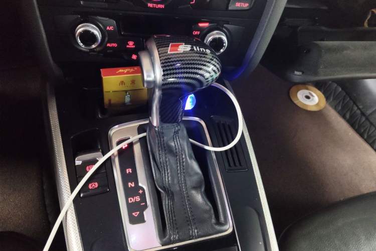 Used Audi A5 2016 Cabriolet 45 TFSI Ambition Edition Gear Lever