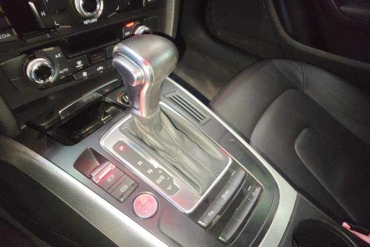 Used Audi A5 2016 Sportback 45 TFSI Gear Lever