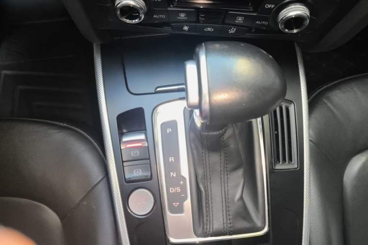 Used Audi A5 2016 Sportback 45 TFSI Gear Lever