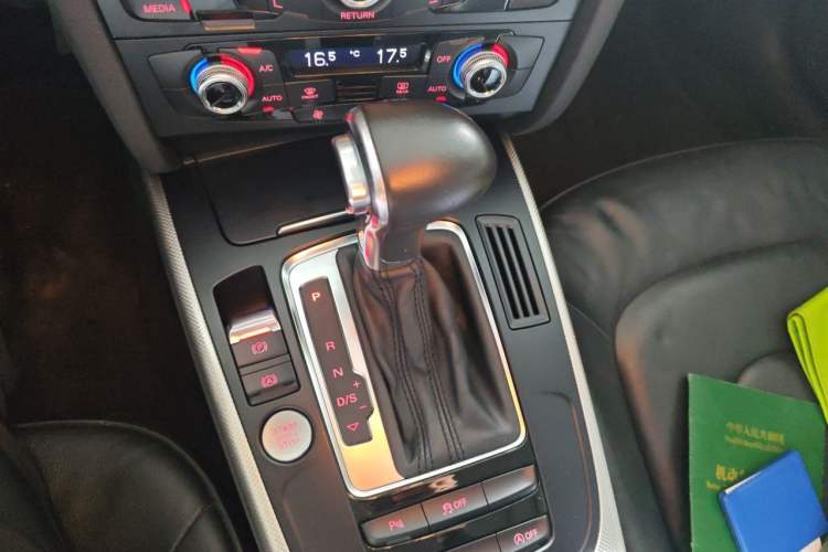 Used Audi A5 2016 Restyled Sportback 45 TFSI Comfort Version Gear Lever