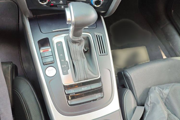 Used Audi A5 2016 Facelift Coupe 45 TFSI Comfort Version Gear Lever