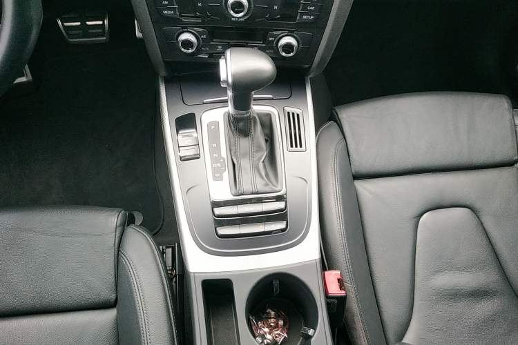 Used Audi A5 2016 Facelift Coupe 35 TFSI Ambition Edition Gear Lever