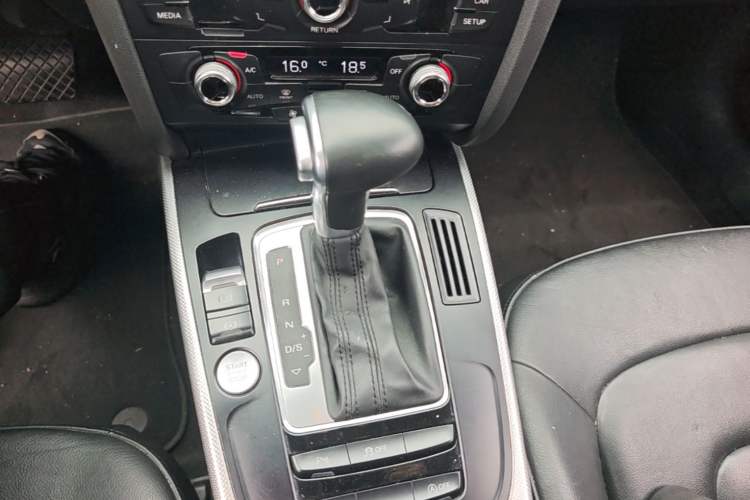 Used Audi A5 2016 Sportback 45 TFSI Gear Lever