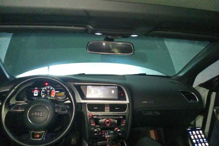 Used Audi A5 2016 Cabriolet 45 TFSI Comfort Model Headliner