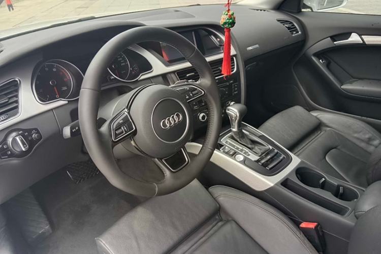 Used Audi A5 2016 Facelift Coupe 45 TFSI Comfort Version Interior 2
