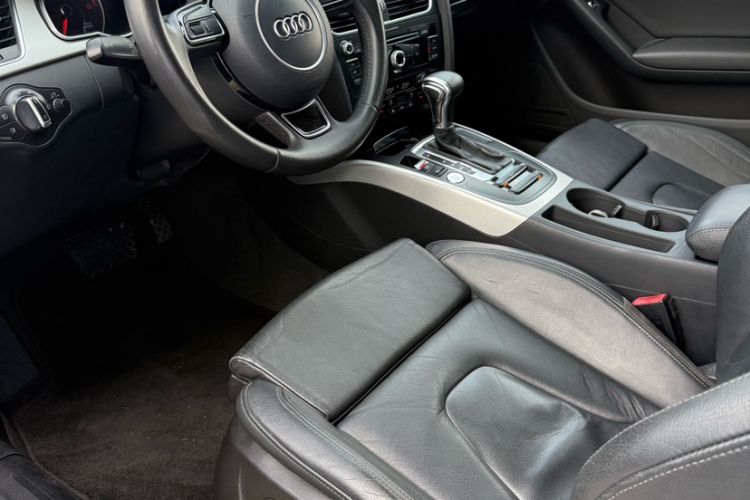 Used Audi A5 2016 Facelift Coupe 45 TFSI Comfort Version Interior 2