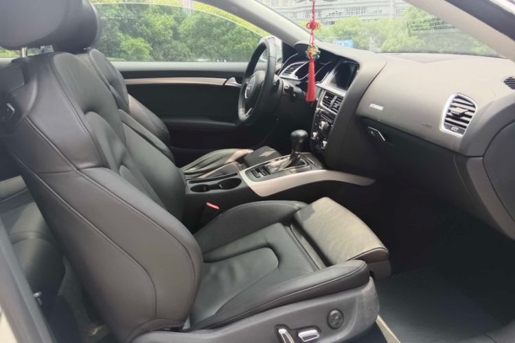 Used Audi A5 2016 Facelift Coupe 45 TFSI Comfort Version Interior 6