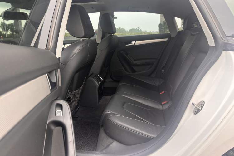 Used Audi A5 2016 Restyled Sportback 45 TFSI Comfort Version Interior 8