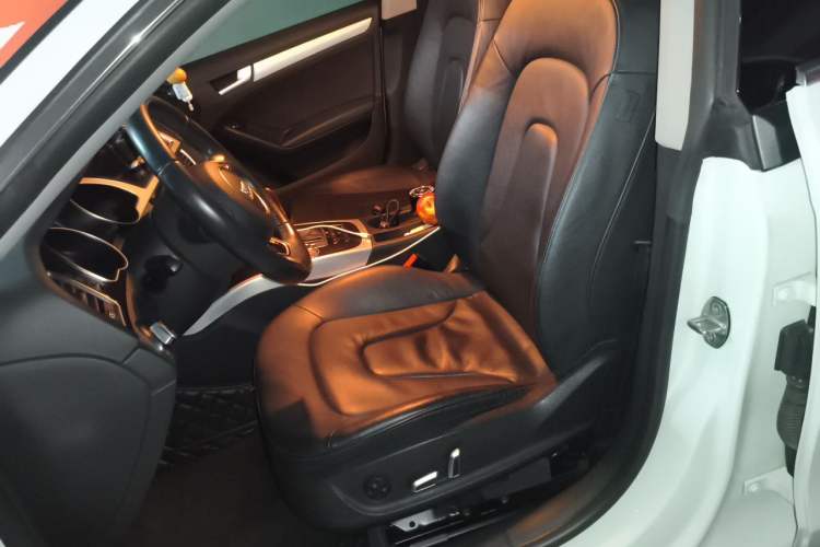 Used Audi A5 2016 Restyled Sportback 45 TFSI Comfort Version Left Front Seat