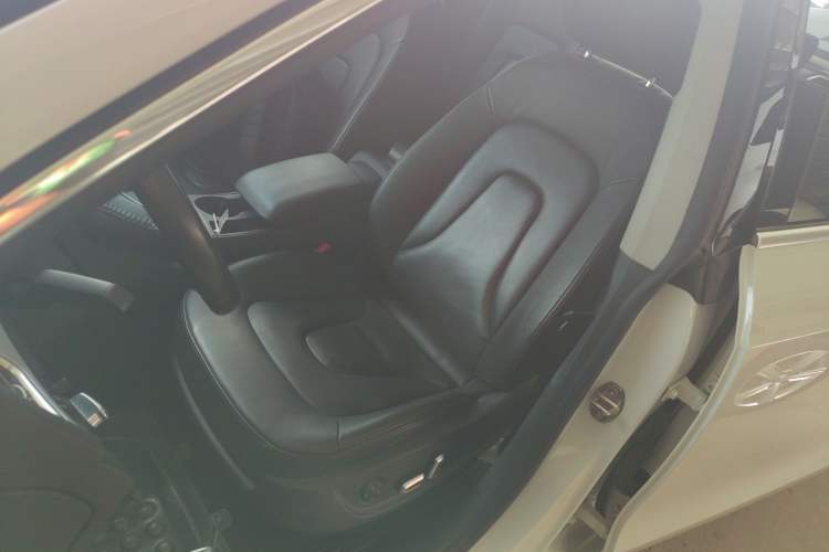 Used Audi A5 2016 Restyled Sportback 45 TFSI Comfort Version Left Front Seat