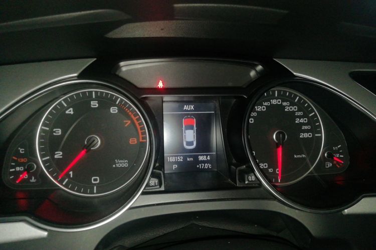 Used Audi A5 2016 Restyled Sportback 45 TFSI Comfort Version Odometer Close Up