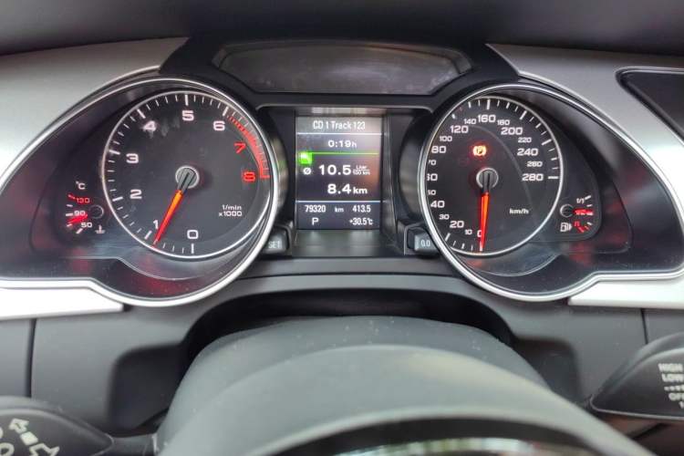 Used Audi A5 2016 Restyled Sportback 45 TFSI Comfort Version Odometer Close Up