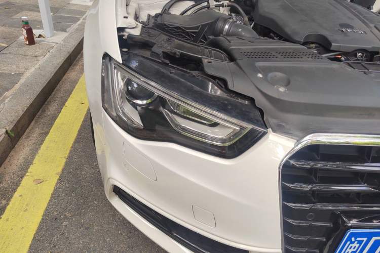 Used Audi A5 2016 Restyled Sportback 45 TFSI Comfort Version Right Front Headlight