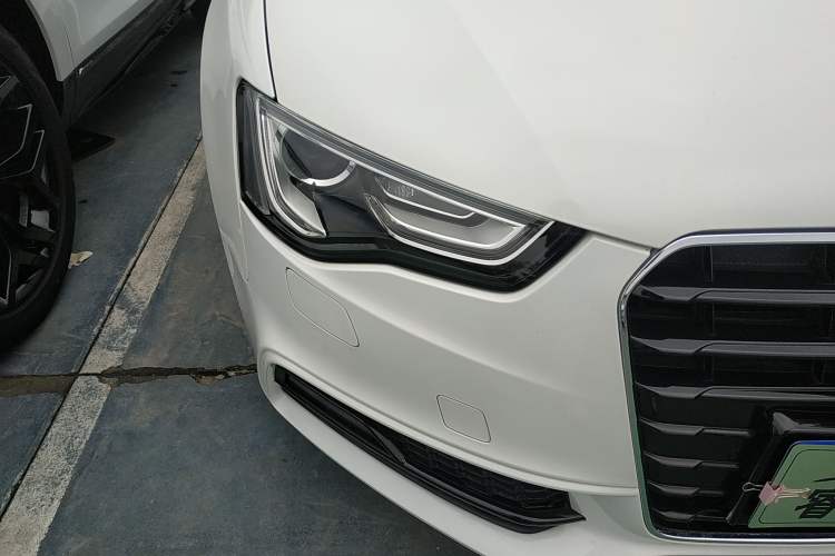 Used Audi A5 2016 Facelift Coupe 35 TFSI Ambition Edition Right Front Headlight