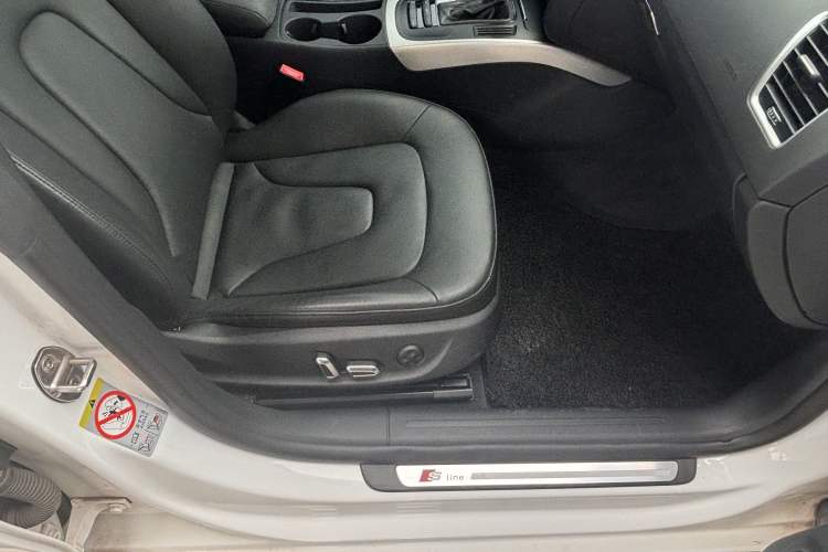 Used Audi A5 2016 Restyled Sportback 45 TFSI Comfort Version Right Front Seat