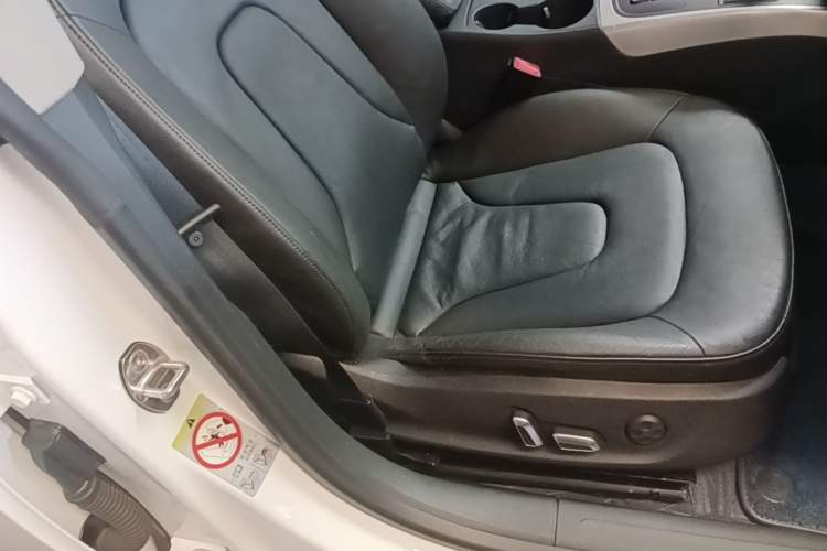 Used Audi A5 2016 Restyled Sportback 35 TFSI Ambition Edition Right Front Seat