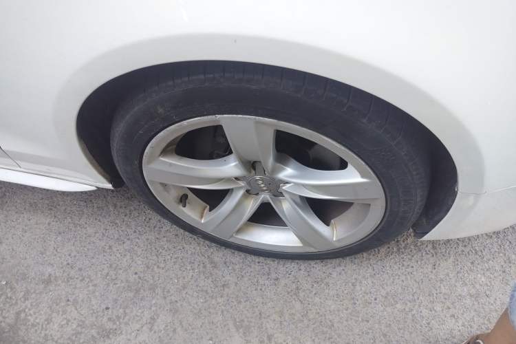 Used Audi A5 2016 Sportback 45 TFSI Right Front Wheel Hub