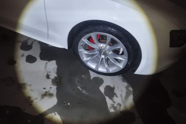 Used Audi A5 2016 Restyled Sportback 45 TFSI Comfort Version Right Front Wheel Hub