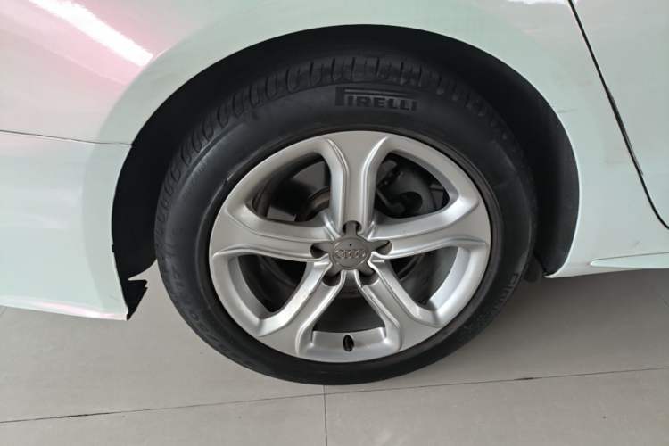 Used Audi A5 2016 Sportback 45 TFSI Right Rear Wheel Hub
