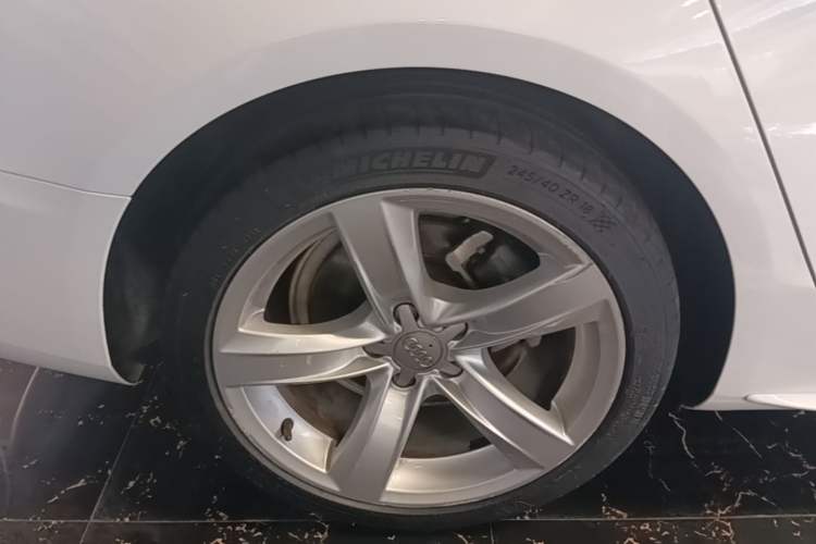 Used Audi A5 2016 Restyled Sportback 35 TFSI Ambition Edition Right Rear Wheel Hub