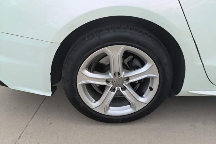 Used Audi A5 2016 Sportback 45 TFSI Right Rear Wheel Hub